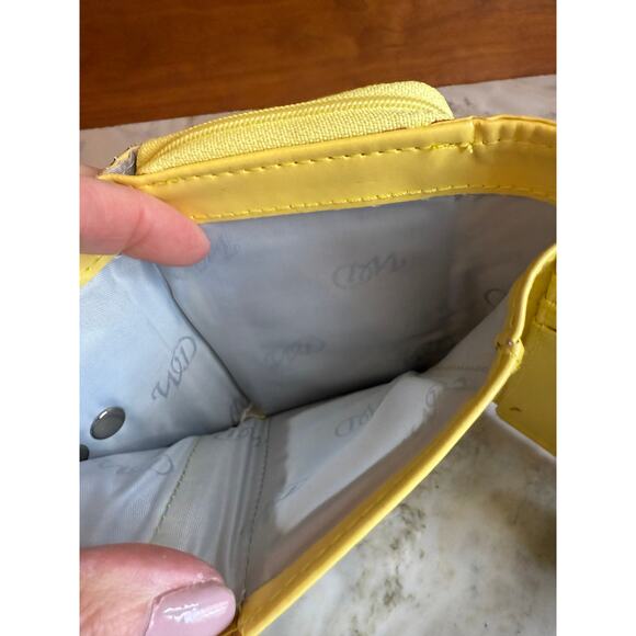 Vintage Whiting & Davis Pale Yellow Mesh Trifold Wallet - Picture 9 of 10